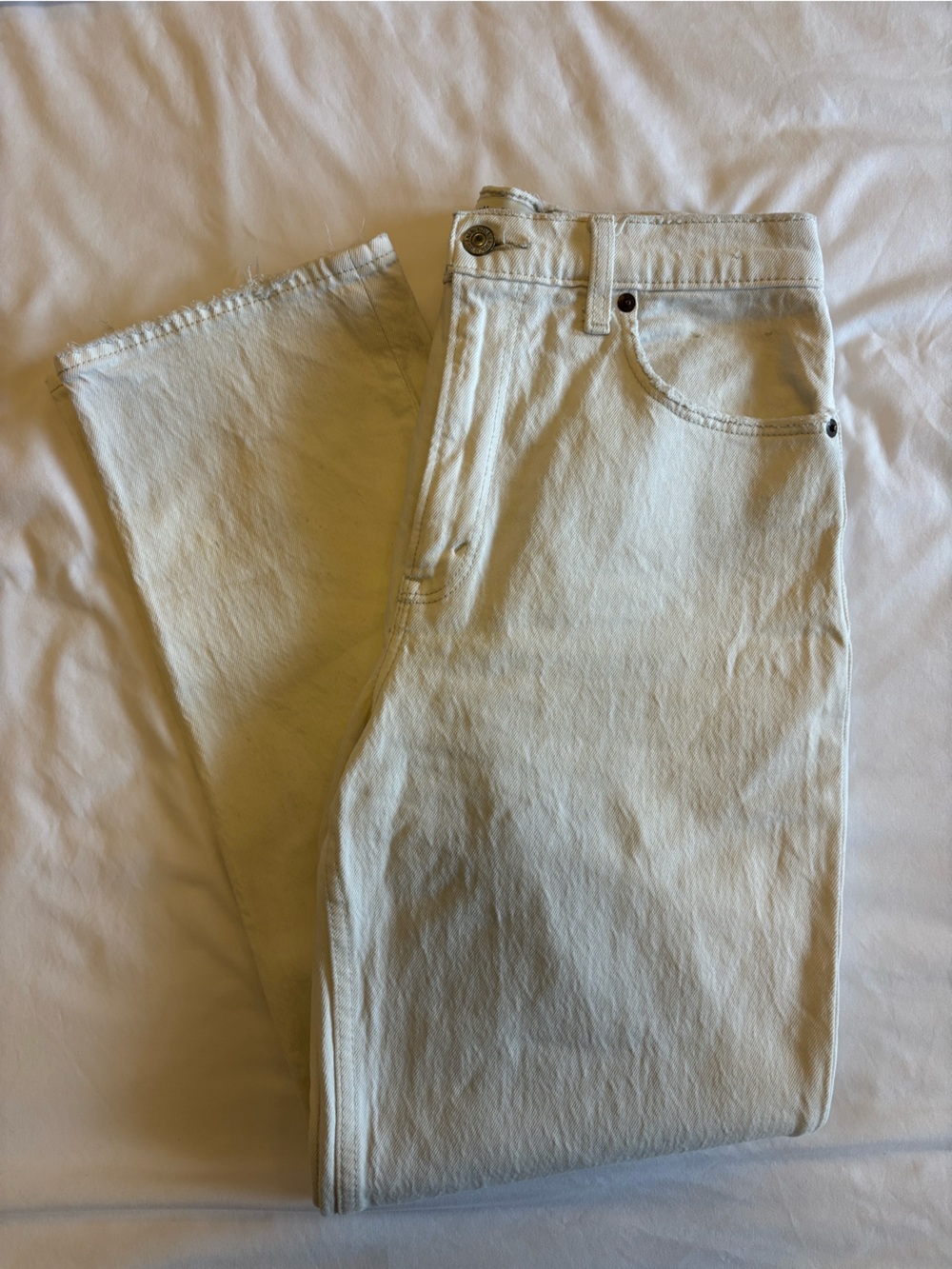 Abercrombie & Fitch white Straight-Leg Jeans